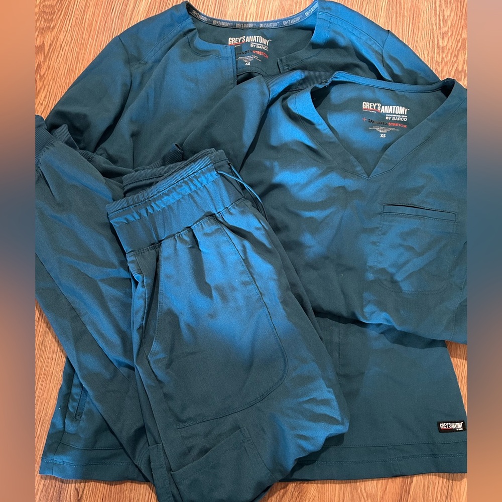 Grays Anatomy Teal Scrub Set